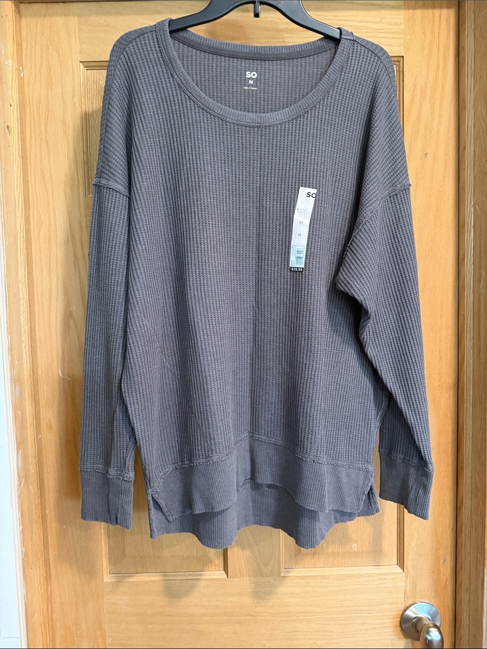 SO Women's Long Sleeve Waffle Knit Top in Gray